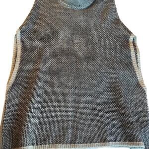 Gap blue and grey sweater vest Size M
